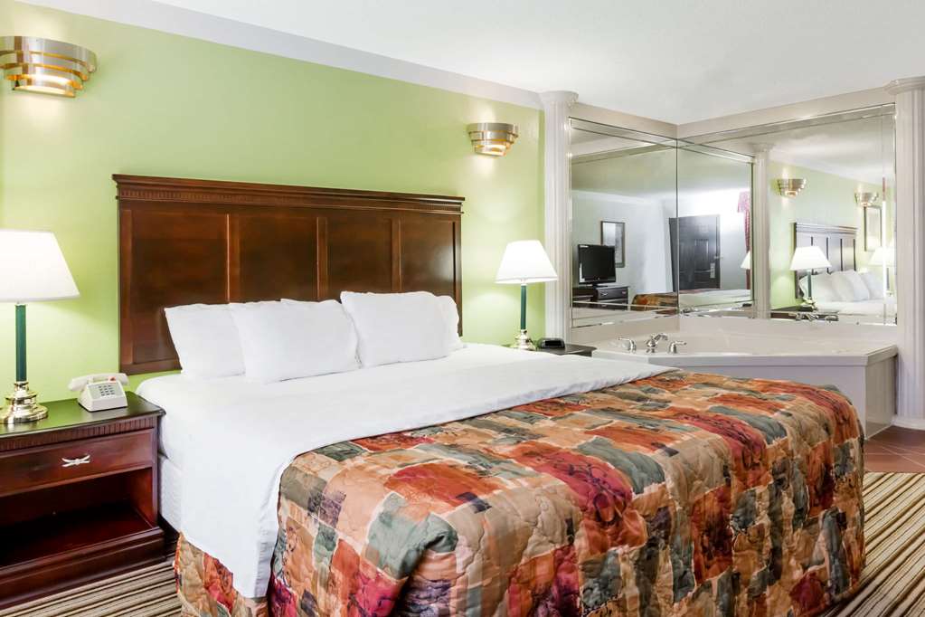 Days Inn by Wyndham Oneonta AL - photo 13