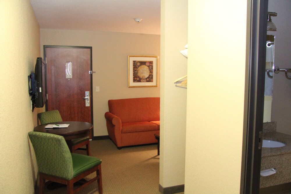 Green Acres Hotel - photo 23