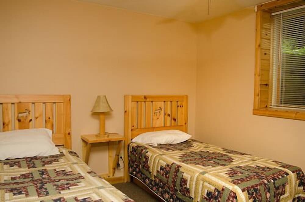 Woodland Beach Resort - photo 12