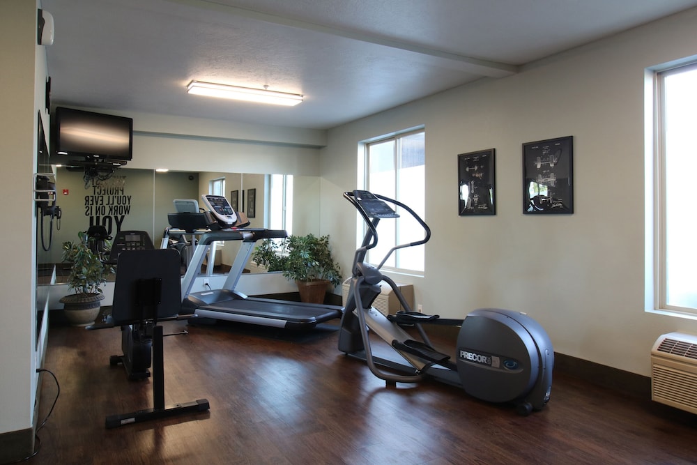 Oxford Suites Spokane Valley - photo 31
