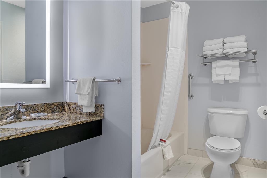 Best Western Lakewinds - photo 14