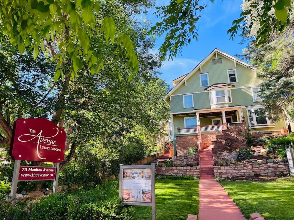 Avenue Hotel Bed & Breakfast - photo 21