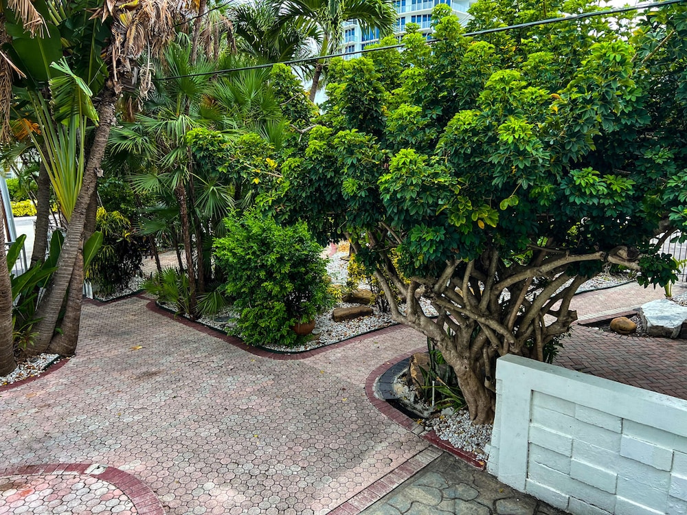 TropiRock A North Beach Village Resort Hotel - photo 44
