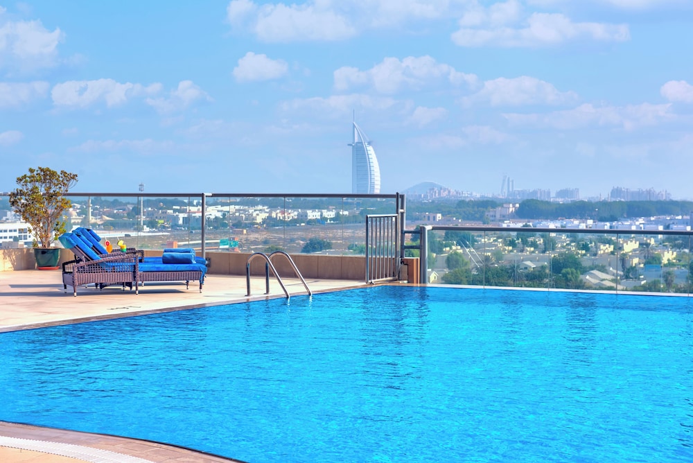 Two Seasons Hotel & Apartments — 4-Star Luxury Hotel in Dubai, United Arab Emirates