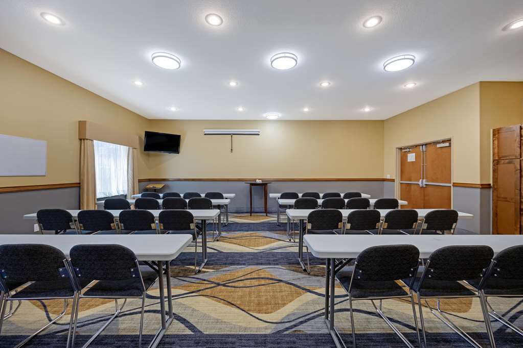 Best Western Plus Guymon Hotel & Suites - photo 34