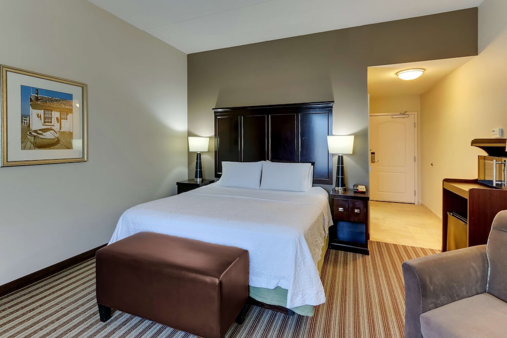 Hampton Inn & Suites Swansboro Near Camp Lejeune - photo 17