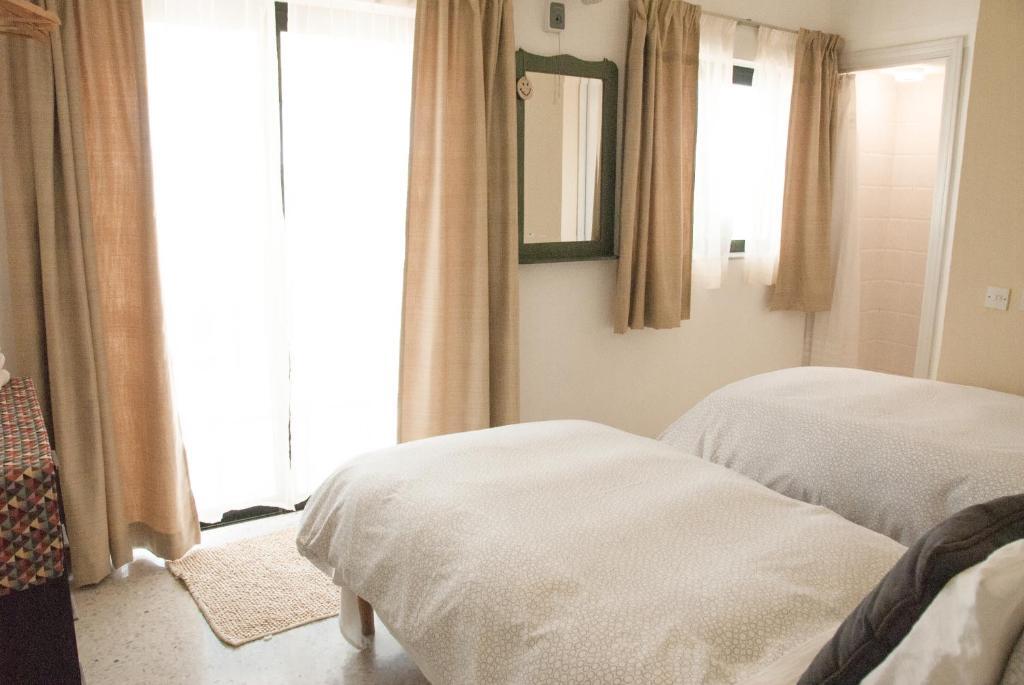 Sands Apartments — 4-Star Luxury Hotel in San Pawl Il-Bahar, Malta