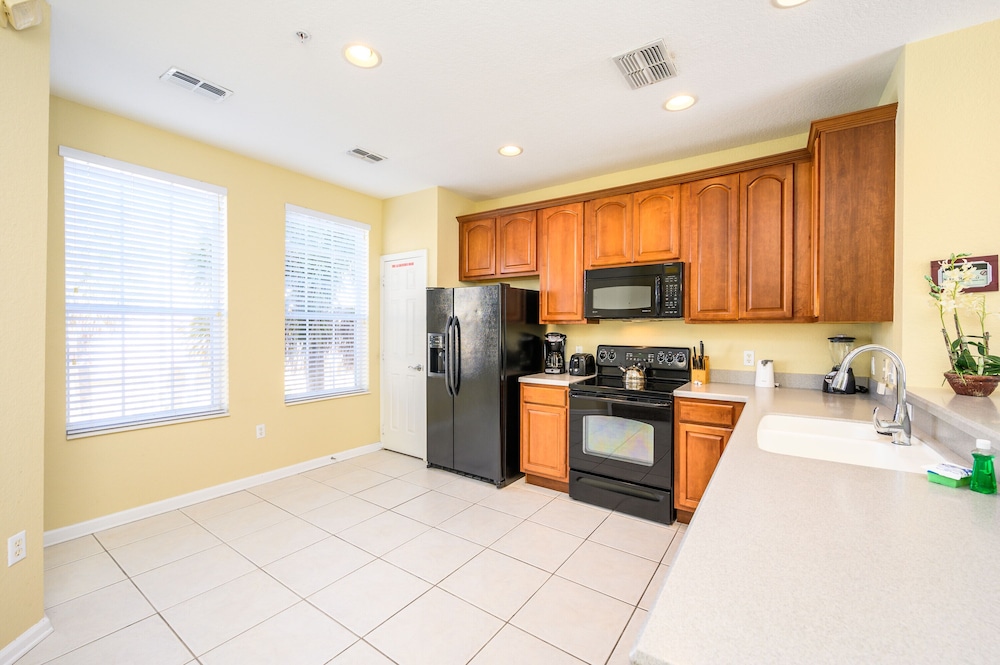 Vista Cay Resort Direct Townhomes by Millennium Management - photo 104