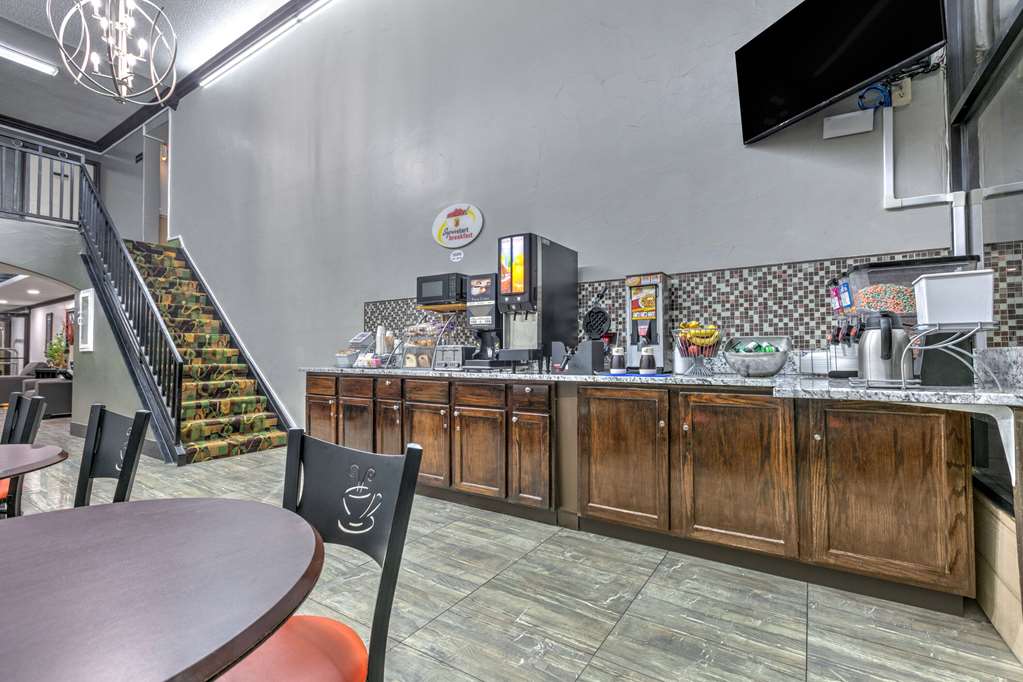 Super 8 by Wyndham Grand Prairie North - photo 2