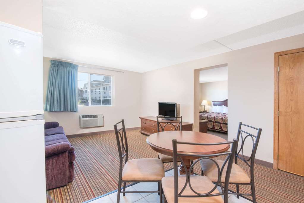 Knights Inn Grand Forks - photo 12