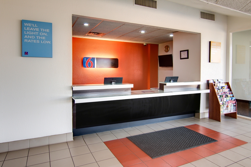Motel 6 Mount Pleasant TX - photo 22