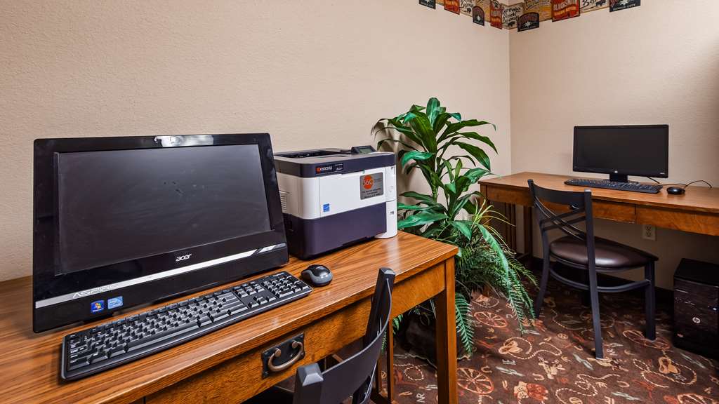 Best Western Plus Country Inn & Suites - photo 39