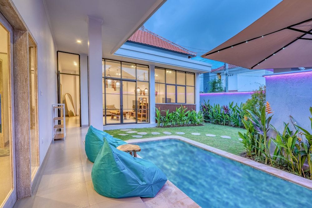 Villa Aura Canggu — 4-Star Luxury Hotel in Canggu, Indonesia