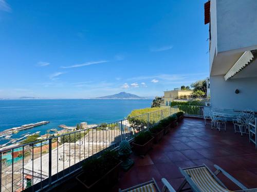 YourHome Villa Ayala — 4-Star Luxury Hotel in Vico Equense, Italy