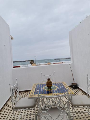 Sea View Duplex Private Terrace Fibre Wi Fi & Netflix — 4-Star Luxury Hotel in Essaouira, Morocco