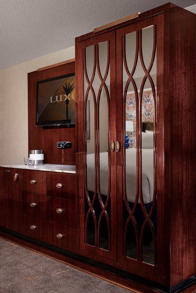 Luxor Hotel and Casino - photo 28
