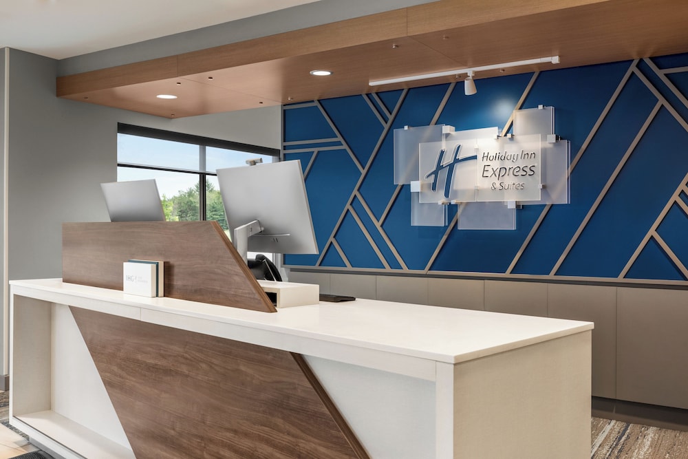 Holiday Inn Express and Suites Rhinelander by IHG - photo 56