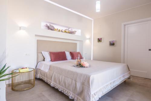Hypnotic Guesthouse — 4-Star Luxury Hotel in Budoni, Italy