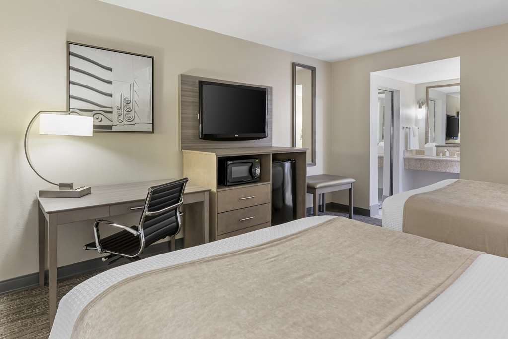 Best Western Plus Executive Inn - photo 27