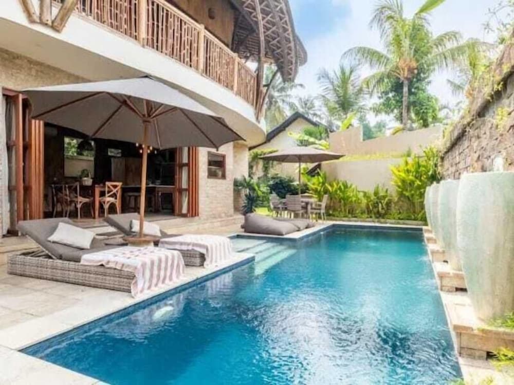 Villa Bambooz Sari — 4-Star Luxury Hotel in Ubud, Indonesia