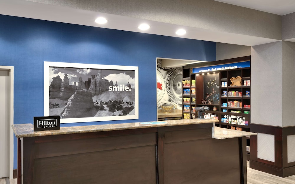 Hampton Inn & Suites Ft. Worth Burleson - photo 3