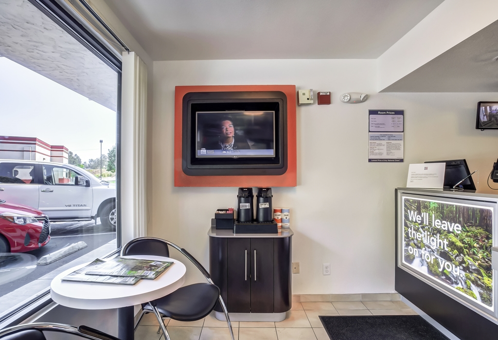 Motel 6 Medford OR - photo 26