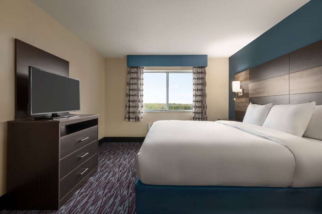 AmericInn by Wyndham Dodgeville - photo 23