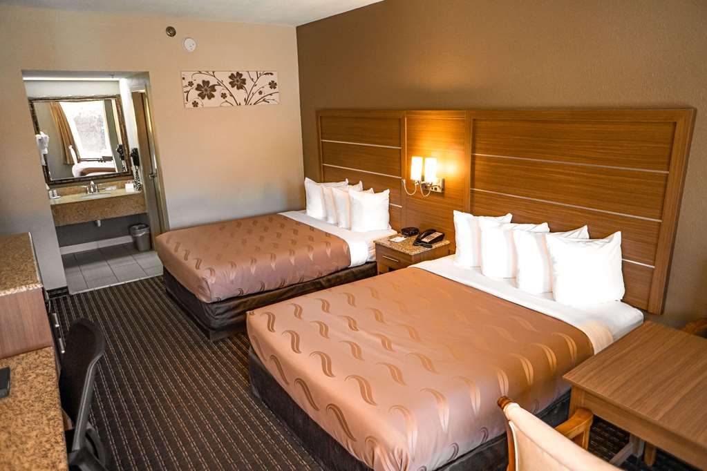 Quality Inn & Suites near Six Flags Austell - photo 7