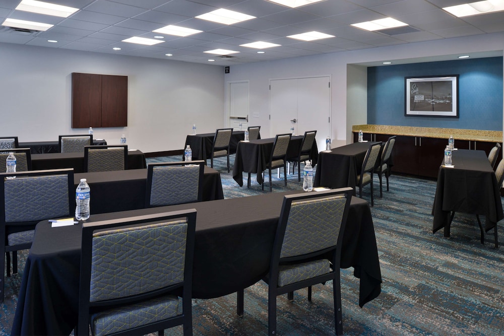 Hampton Inn & Suites Las Vegas Airport - photo 38