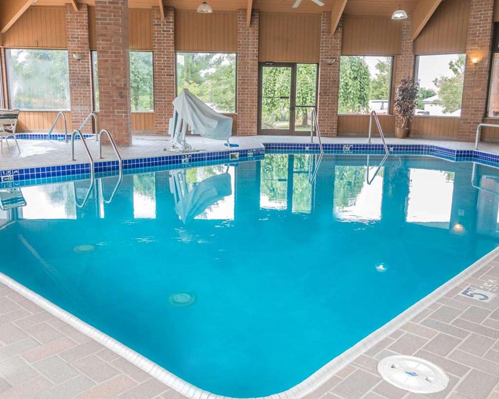 Quality Inn Grand Rapids North — hotel in Grand Rapids