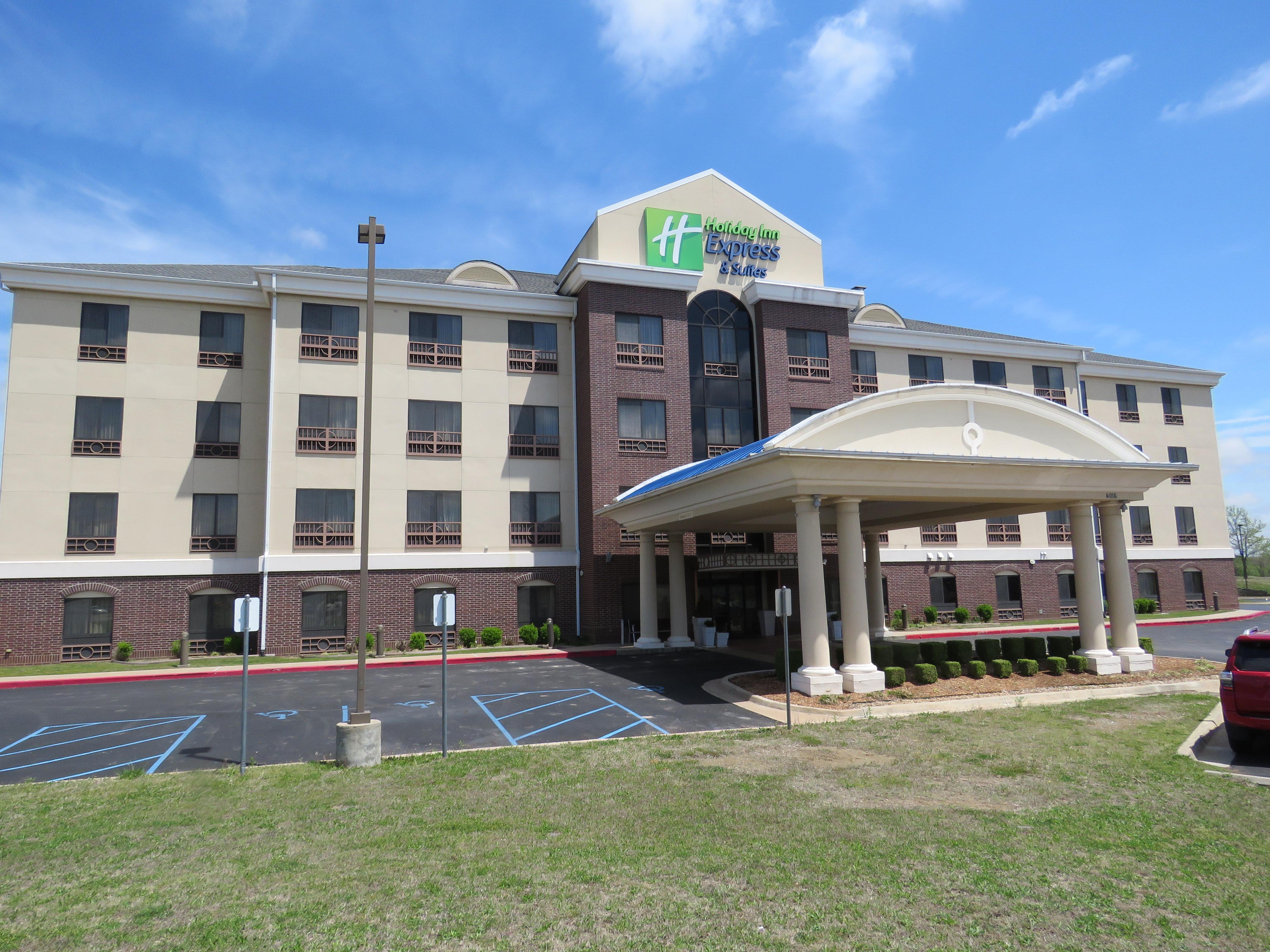 Holiday Inn Express Hotel & Suites Bartlesville