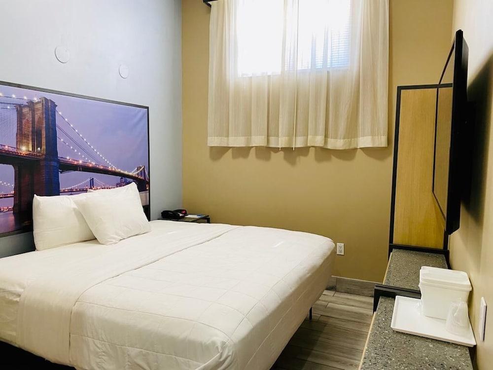 Rodeway Inn Near JFK Airport - photo 8