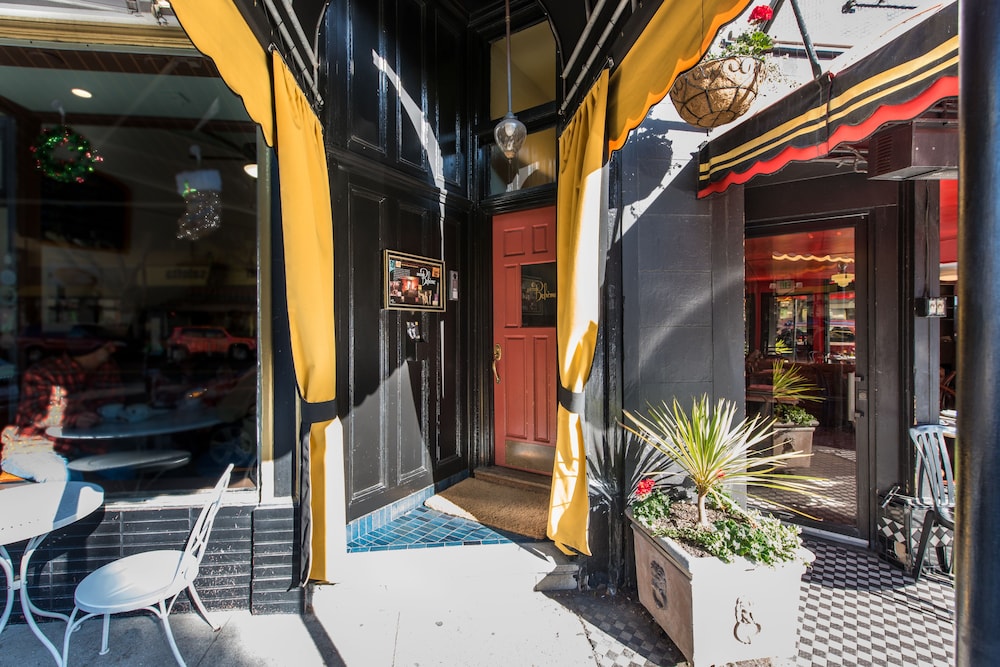 Hotel Boheme - photo 34