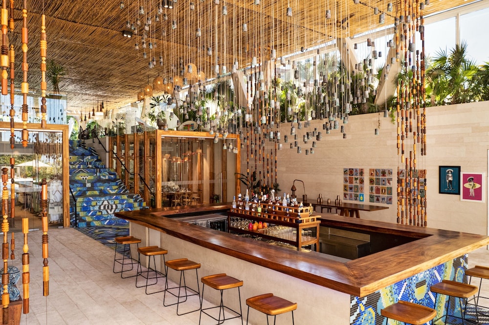 Snack bar