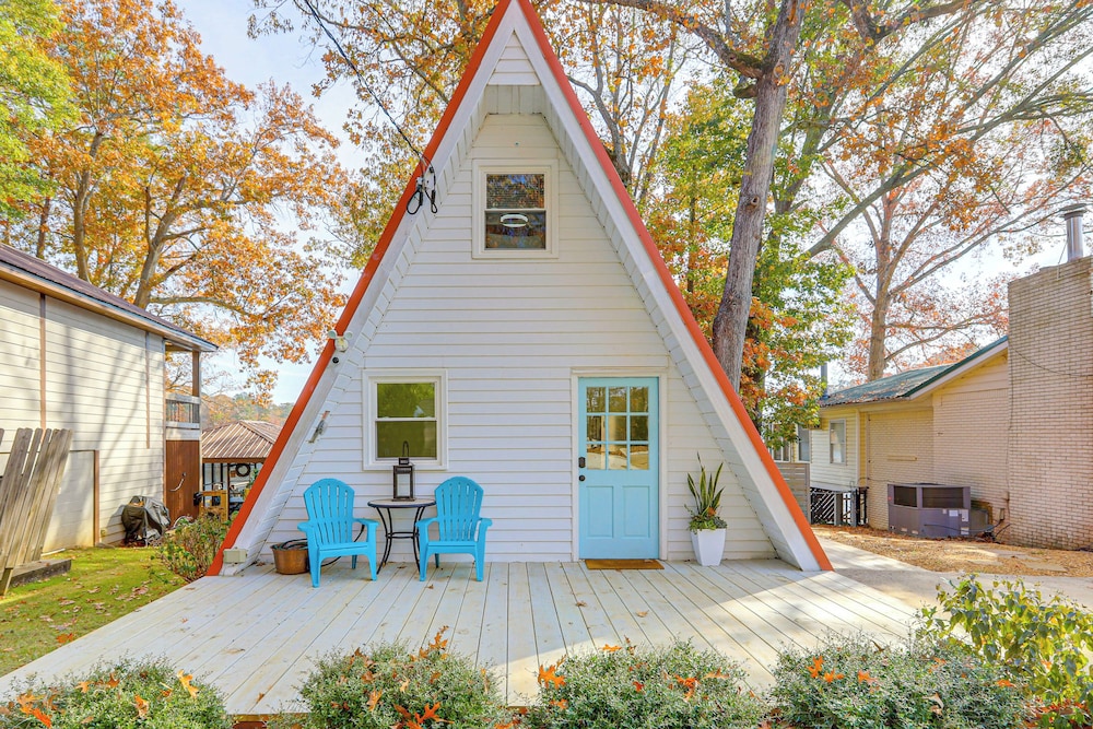 Discover Lakeside Bliss at Jackson Lake in Jackson, United States