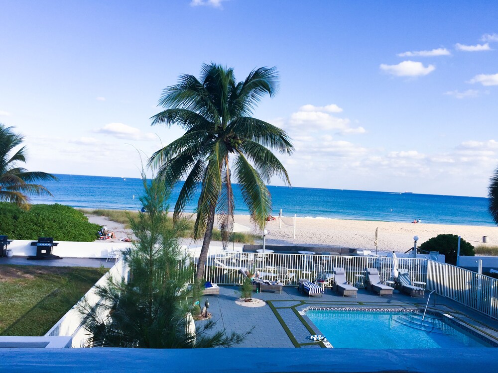 Coral Tides Resort - photo 118
