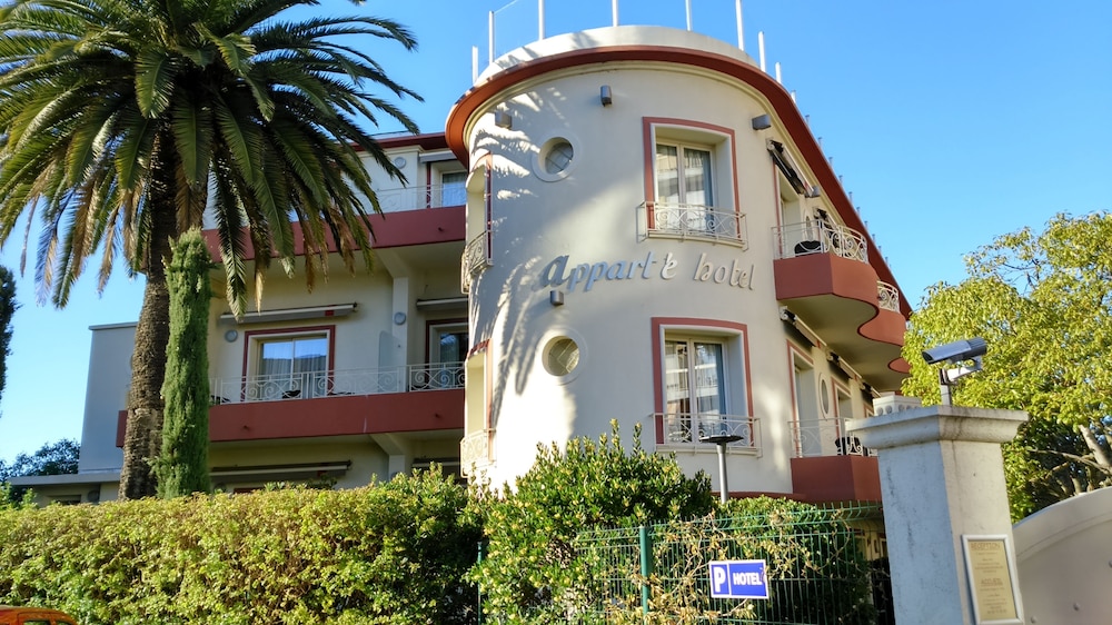 Appart'é hôtel — 4-Star Luxury Hotel in Cagnes-Sur-Mer, France