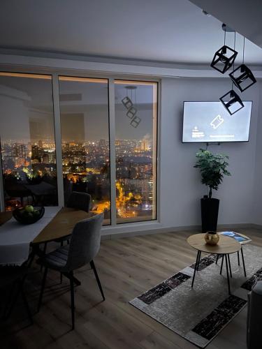 Skyview Sunlight Apartment 29th Floor — 4-Star Luxury Hotel in Skopje, Republic of Macedonia