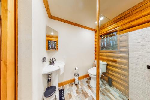 River Bend Lodge — 4-Star Luxury Hotel in Washougal, United States