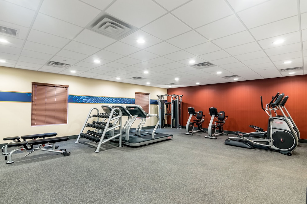 Hampton Inn Oklahoma City Northeast - photo 32