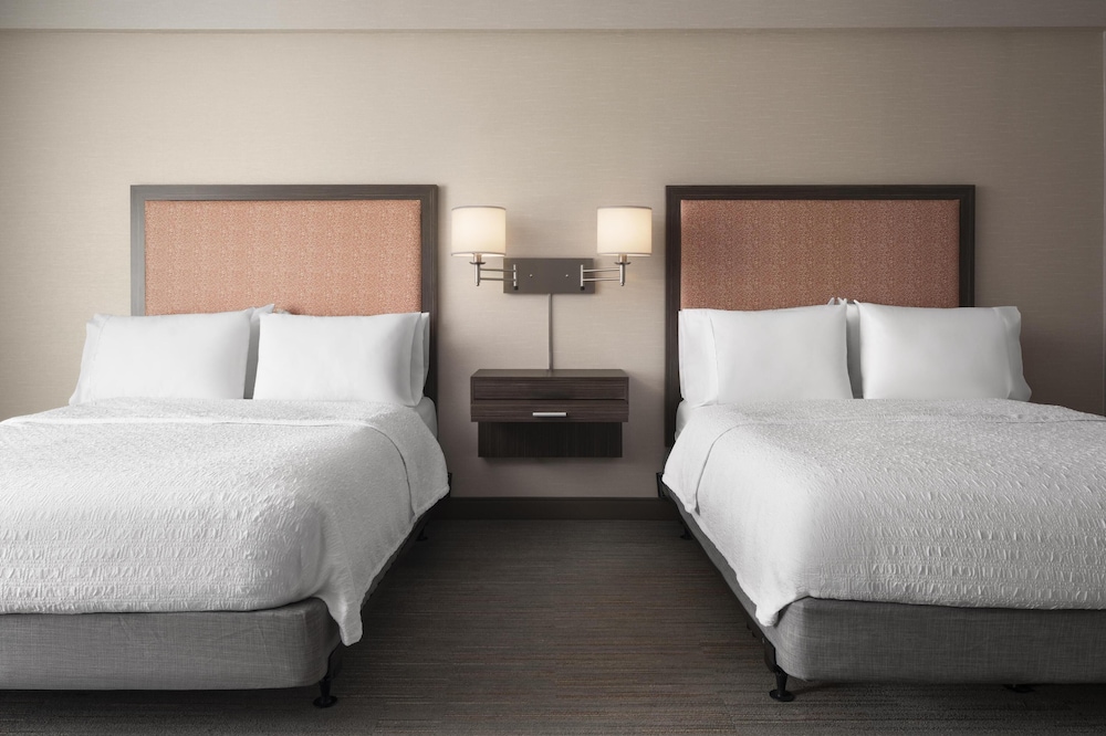 Hampton Inn & Suites Yonkers Westchester - photo 10