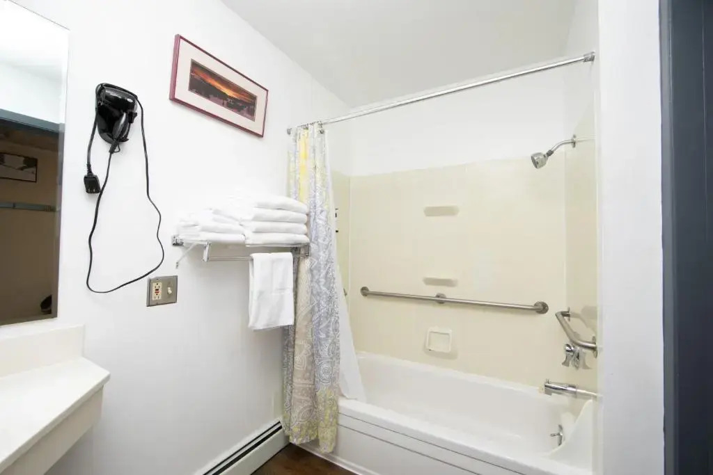 Yodeler Motel - photo 20