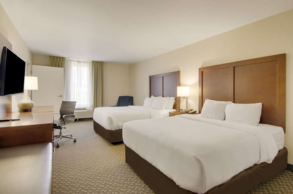 Comfort Inn Airport - photo 23