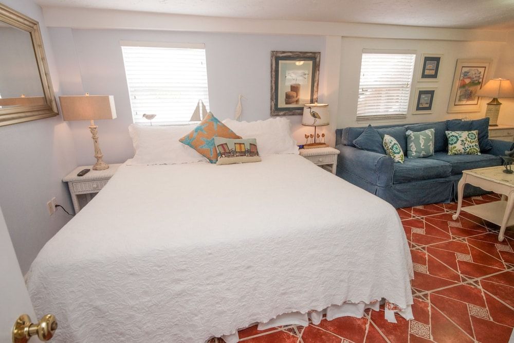 Anna Maria Beach Cottages - photo 10