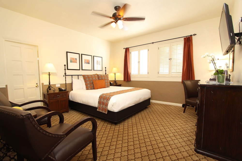 Cypress Inn - photo 43