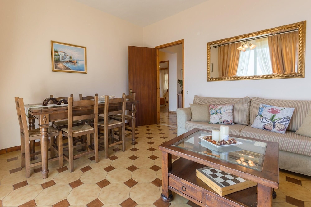 Villa Lina — 4-Star Luxury Hotel in Corfu, Greece
