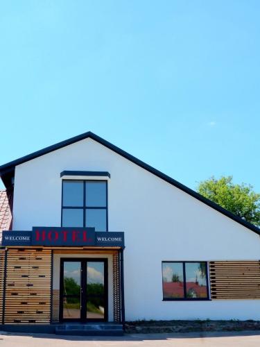 Almmos - carbon neutral hotel in Alimos