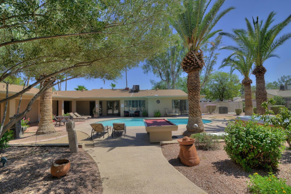AZ Oasis Heated Pool & Spa Sport Court & Putting Greens Pool Table & Games Scottsdale - photo 23