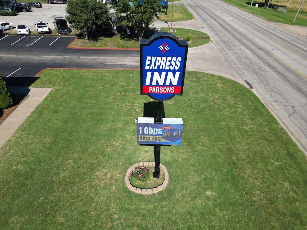 Super 8 by Wyndham Parsons - photo 32