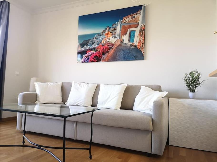 Apartamento Madrid Aeropuerto Ifema Wanda Confort Cmpz — 4-Star Luxury Hotel in Madrid, Spain